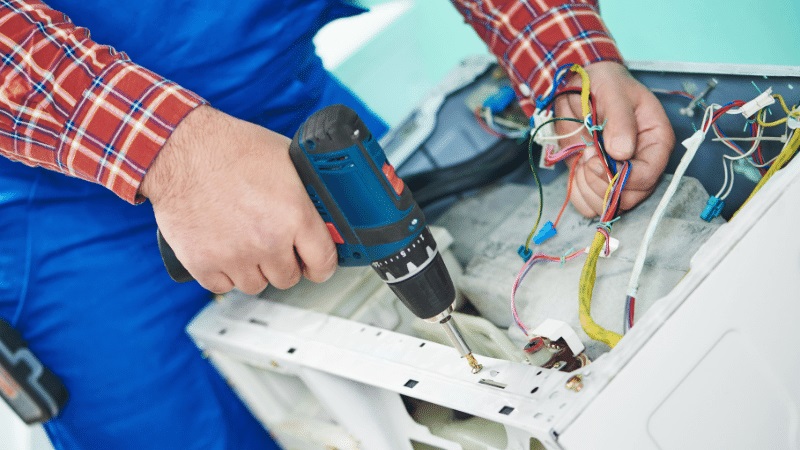 Karşıyaka Westinghouse Westinghouse çamaşır makinesi kart tamiri – Su almama arızası orijinal parça ile giderildi. - Teknik servis örneği